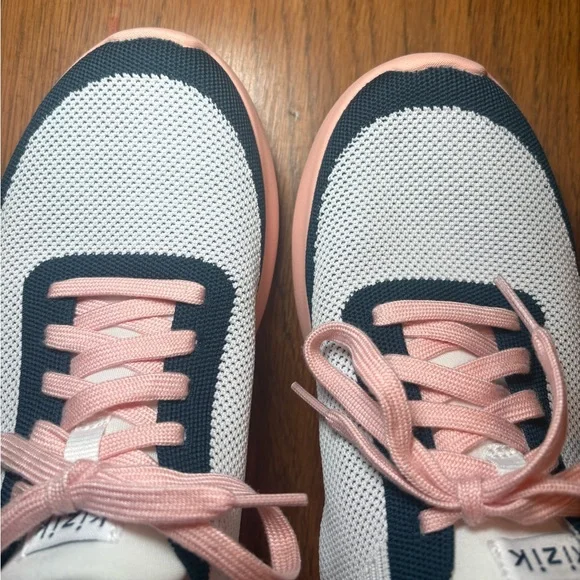 Kizik Athens Bahama Hands-Free Sneakers Women’s 9.5 EUC - Picture 3 of 10